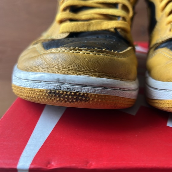 AIR JORDAN 1 HIGH RETRO OG \'POLLEN\' - Pre-Owned Condition main image 5
